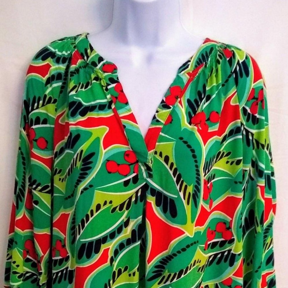 Crown & Ivy Holly Print Blouse Large